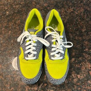 Nike Men’s Air Safari Size 10 Sneakers